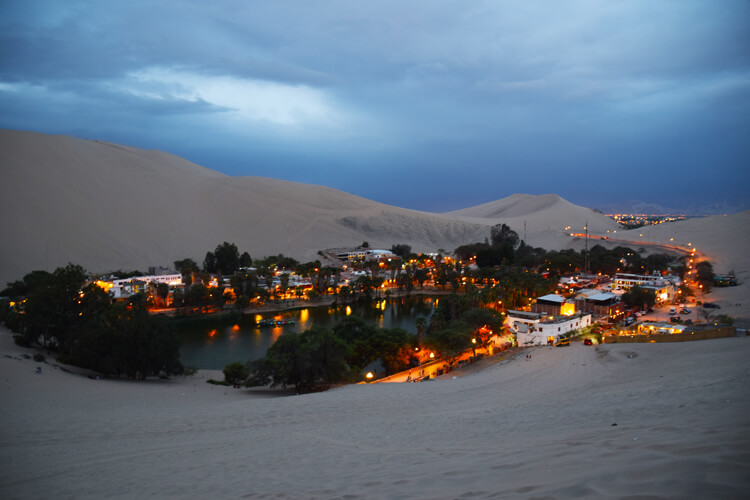 Huacachina nuit