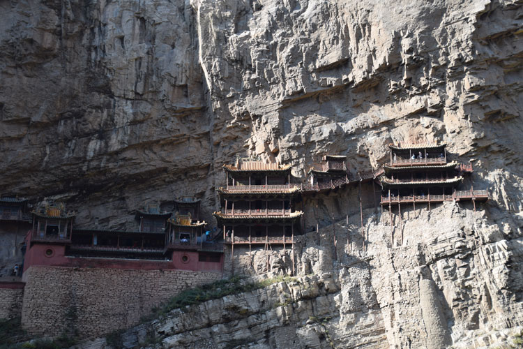monastere-suspendu-xuankong
