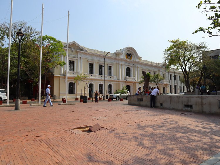 Place de Santa Marta