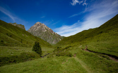 Randonnée au pic du Midi de Bigorre : sentier des muletiers
